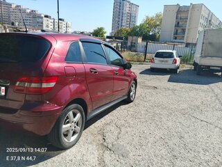 2005 Mercedes-Benz B-Класс 170 I (W245), пурпурный, 750000 рублей, вид 4