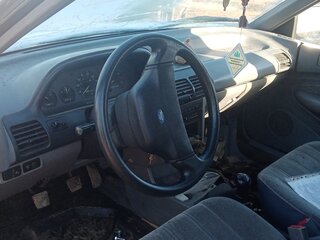 1993 Ford Escort V Рестайлинг 1, чёрный, 15000 рублей, вид 4