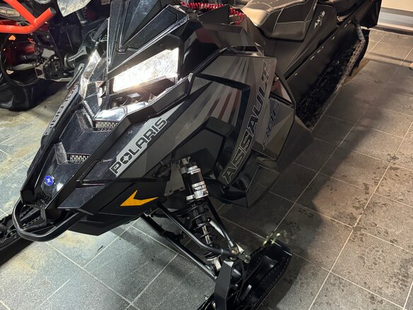 2017 Polaris 800 Switchback, чёрный, 900000 рублей