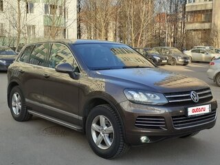 2010 Volkswagen Touareg II, коричневый, 1790000 рублей, вид 3