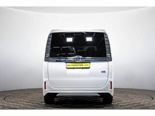 2014 Toyota Voxy III (R80), белый, 1709000 рублей, вид 5