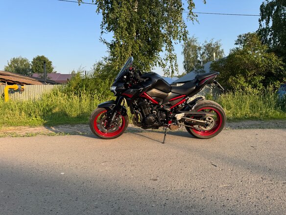 2021 Kawasaki Z 900, чёрный, 600000 рублей - вид 3