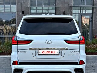 2020 Lexus LX 570 III Рестайлинг 2, белый, 9500000 рублей, вид 4