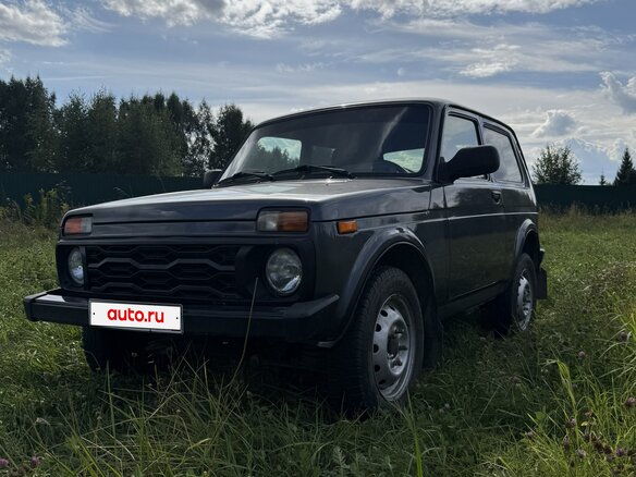 2018 Lada (ВАЗ) 2121 (4x4) Urban I Рестайлинг, серебристый, 515000 рублей