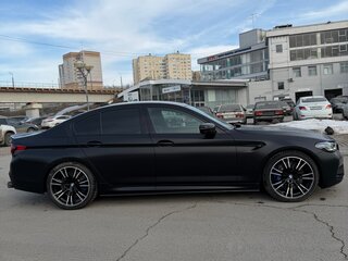 2018 BMW M5 VI (F90), чёрный, 5999999 рублей, вид 3