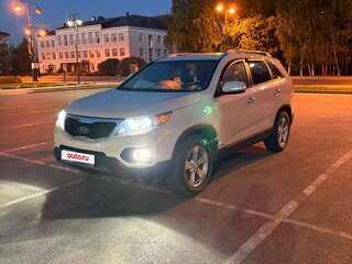 2011 Kia Sorento II, бежевый, 1350000 рублей, вид 3