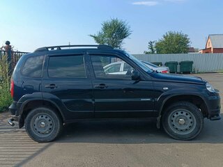 2011 Chevrolet Niva I Рестайлинг, серебристый, 500000 рублей, вид 4