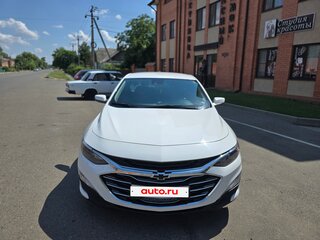 2020 Chevrolet Malibu IX Рестайлинг, белый, 1700000 рублей, вид 3