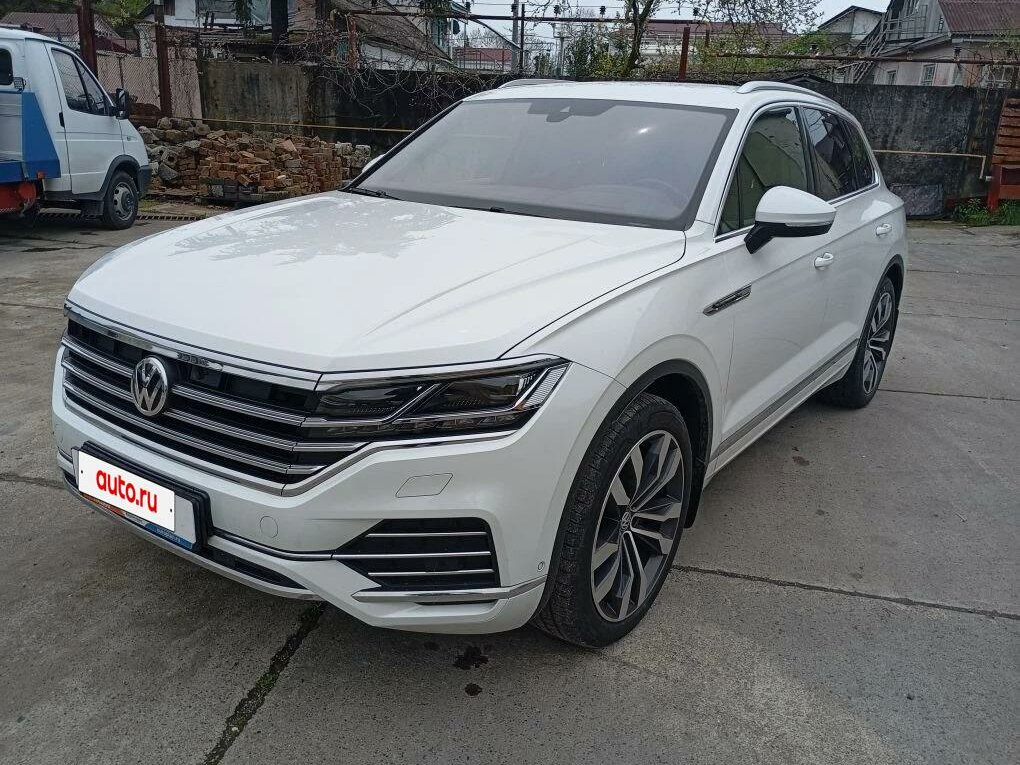 Открыть фотографии: Volkswagen Touareg III