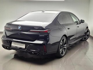 2025 BMW 7 серии 760i xDrive VII (G70), чёрный, 27000000 рублей, вид 3