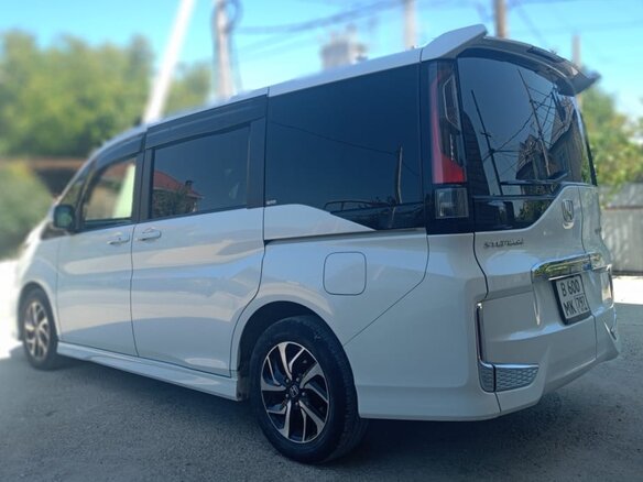 2021 Honda Stepwgn Spada V Рестайлинг, белый, 2790000 рублей - вид 5