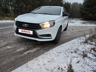 2020 Lada (ВАЗ) Vesta I, белый, 900000 рублей, вид 2