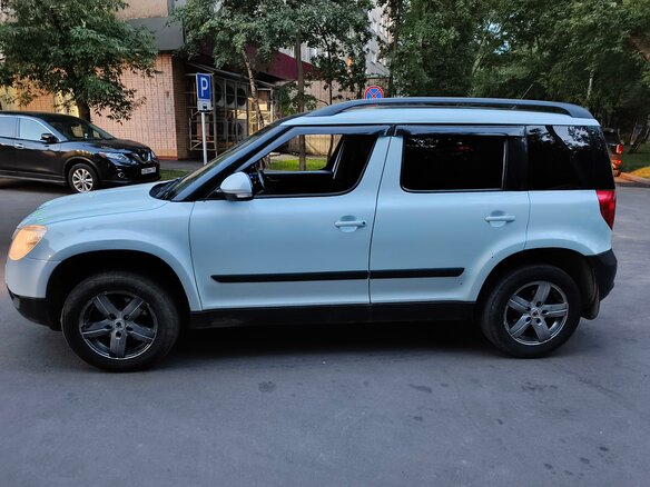 2012 Skoda Yeti I, белый, 750000 рублей - вид 3
