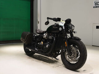 2020 Triumph Bonneville Bobber, чёрный, 1150000 рублей, вид 3