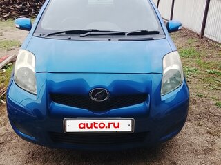 2010 Toyota Vitz II (XP90), синий, 620000 рублей, вид 1