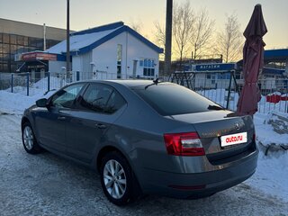 2017 Skoda Octavia III (A7) Рестайлинг, серый, 1200000 рублей, вид 4