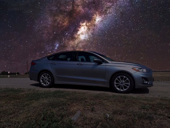 2020 Ford Fusion (North America) II Рестайлинг, серебристый, 1950000 рублей