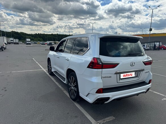 2019 Lexus LX 570 III Рестайлинг 2, белый, 8490000 рублей - вид 6