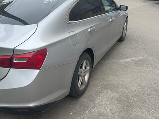 2019 Chevrolet Malibu IX Рестайлинг, серый, 1350000 рублей, вид 3
