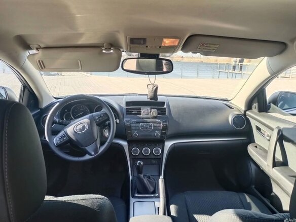 2011 Mazda 6 II (GH) Рестайлинг, белый, 1100000 рублей - вид 5