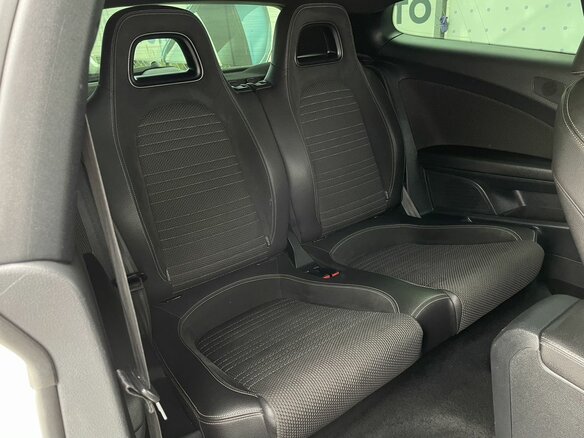 2011 Volkswagen Scirocco III, белый, 700000 рублей - вид 14