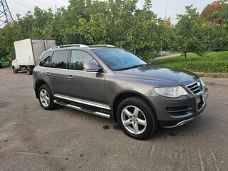 2008 Volkswagen Touareg I Рестайлинг, серый, 1290000 рублей, вид 2