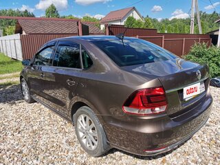 2017 Volkswagen Polo V Рестайлинг, коричневый, 1270000 рублей, вид 5