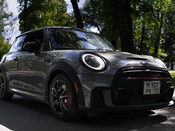2022 Mini Hatch JCW III (F55/F56) Рестайлинг 2, серый, 3000000 рублей - вид 1