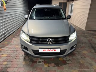 2012 Volkswagen Tiguan I Рестайлинг, серебристый, 1400000 рублей, вид 3