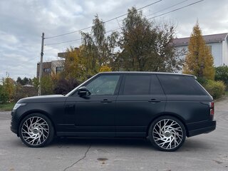 2018 Land Rover Range Rover IV Рестайлинг, чёрный, 8800000 рублей, вид 4