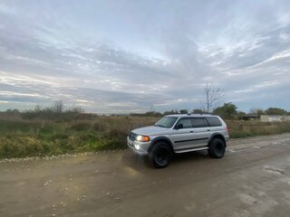 2003 Mitsubishi Montero Sport I, серебристый, 1200000 рублей, вид 5