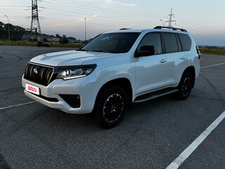 2021 Toyota Land Cruiser Prado 150 Series Рестайлинг 3, белый, 6300000 рублей, вид 1
