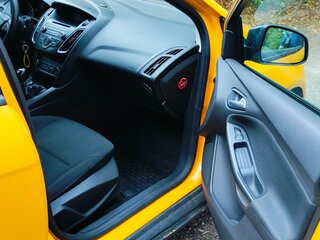 2015 Ford Focus III Рестайлинг, жёлтый, 500000 рублей, вид 2