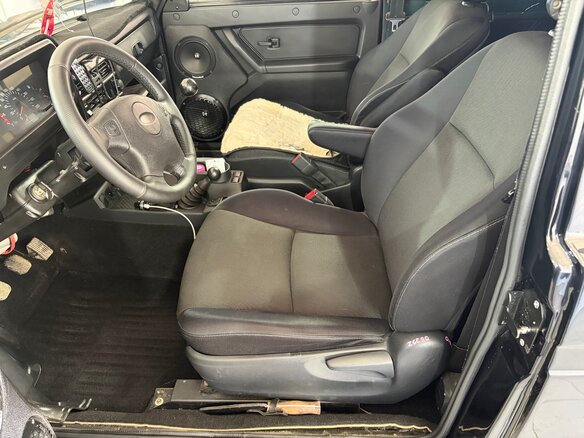 2005 Lada (ВАЗ) 2121 (4x4) I Рестайлинг, чёрный, 750000 рублей - вид 7