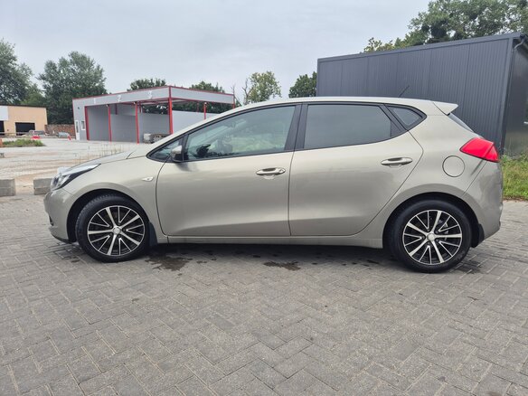 2014 Kia Ceed II, серебристый, 1350000 рублей - вид 7