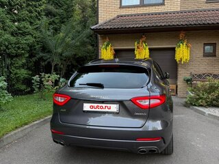2017 Maserati Levante S I, коричневый, 4300000 рублей, вид 2