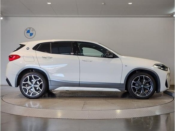 2022 BMW X2 sDrive18i I (F39), белый, 2100005 рублей - вид 1