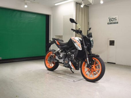 2013 KTM 125 Duke, белый, 255000 рублей, вид 2