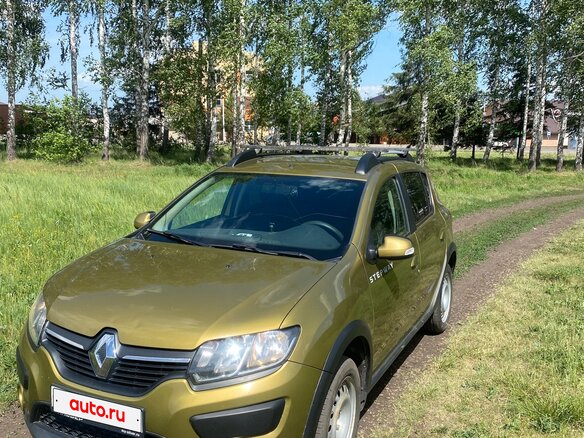 2017 Renault Sandero Stepway II, золотистый, 895000 рублей - вид 1