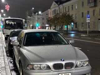 2002 BMW 5 серии 525i IV (E39) Рестайлинг, серебристый, 1500000 рублей, вид 4