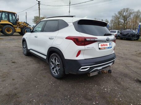 2021 Kia Seltos I, белый, 1988000 рублей, вид 4