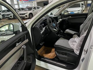2025 Volkswagen Tayron X I Рестайлинг, белый, 4530000 рублей, вид 4