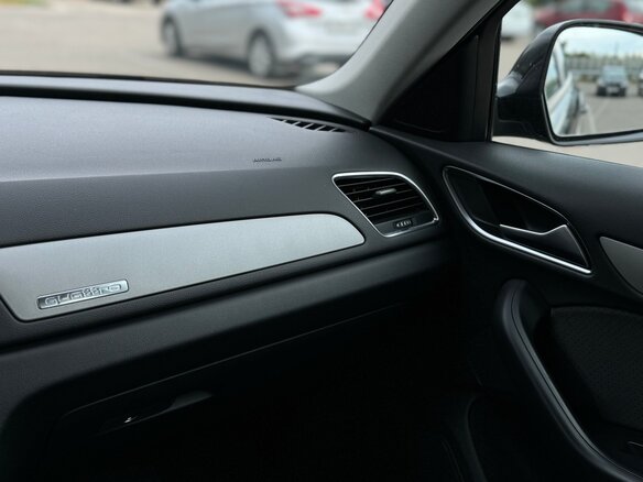 2014 Audi Q3 I (8U), чёрный - вид 26