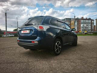 2013 Mitsubishi Outlander III, синий, 1400000 рублей, вид 3
