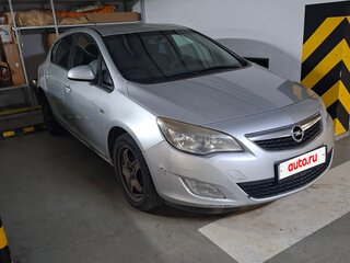 2011 Opel Astra J, серебристый, 390000 рублей, вид 2