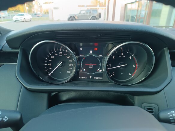 2018 Land Rover Discovery V, белый, 4700000 рублей - вид 8