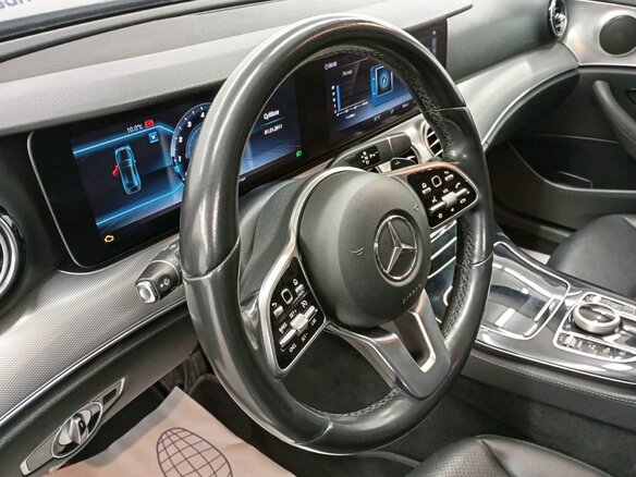 2020 Mercedes-Benz E-Класс 200 V (W213, S213, C238), чёрный, 2948468 рублей - вид 5