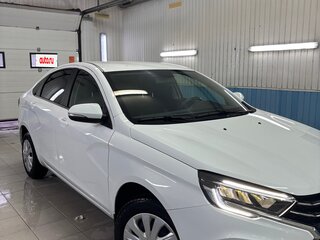 2023 Lada (ВАЗ) Vesta I Рестайлинг (NG), белый, 1199999 рублей, вид 2