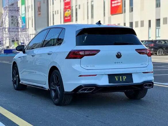 2024 Volkswagen Golf VIII Рестайлинг, белый - вид 5