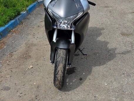 2017 Honda VFR 1200, серебристый, 1500000 рублей, вид 3